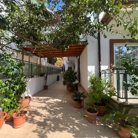 ホテル Nar Twinn *